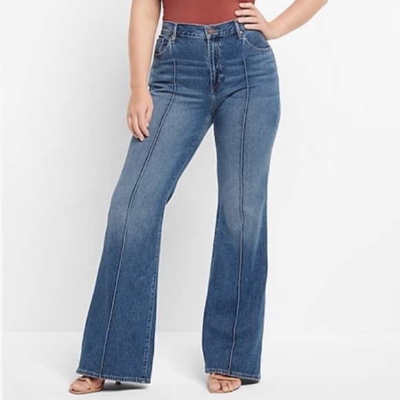 NWOT Express Mid Rise Medium Wash Front Seamed 70s Flare Jeans - Picture 3 of 9
